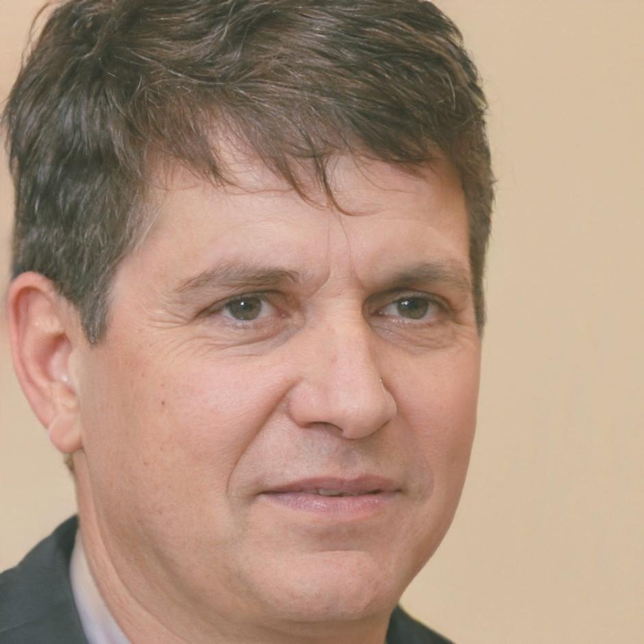 Portrait de Maxence Durand, analyste senior